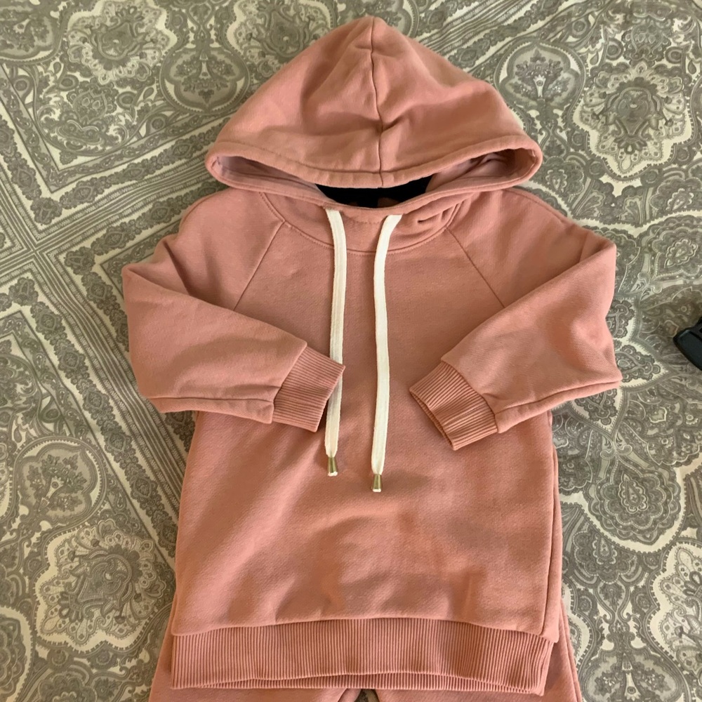 Track suit for toddler girls. Size 2T.